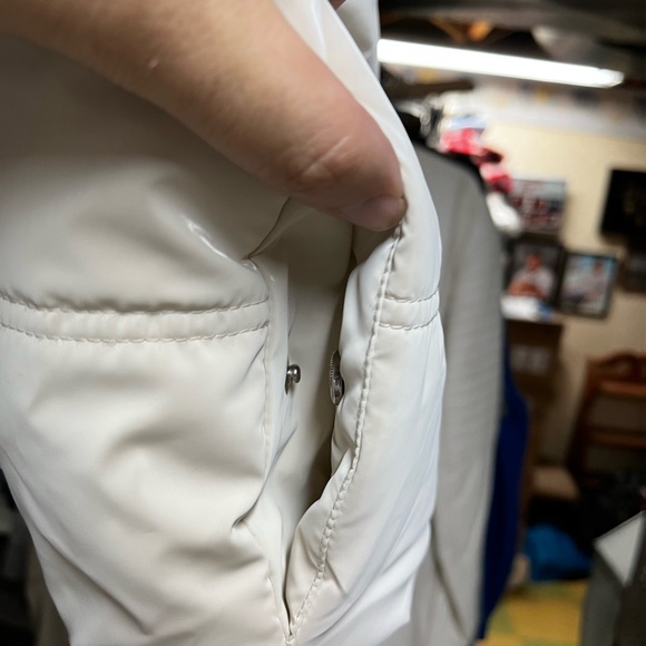 Wild Fable Light Beige Quilted Puffer Vest - Picture 4 of 9